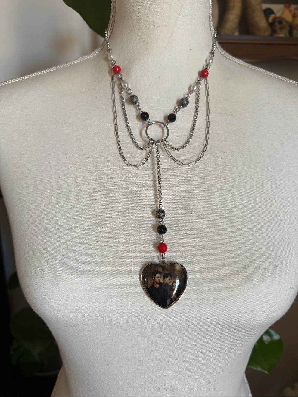 Vintage Twilight Saga Movie Silver Multi-Strand Heart Spider Web Necklace